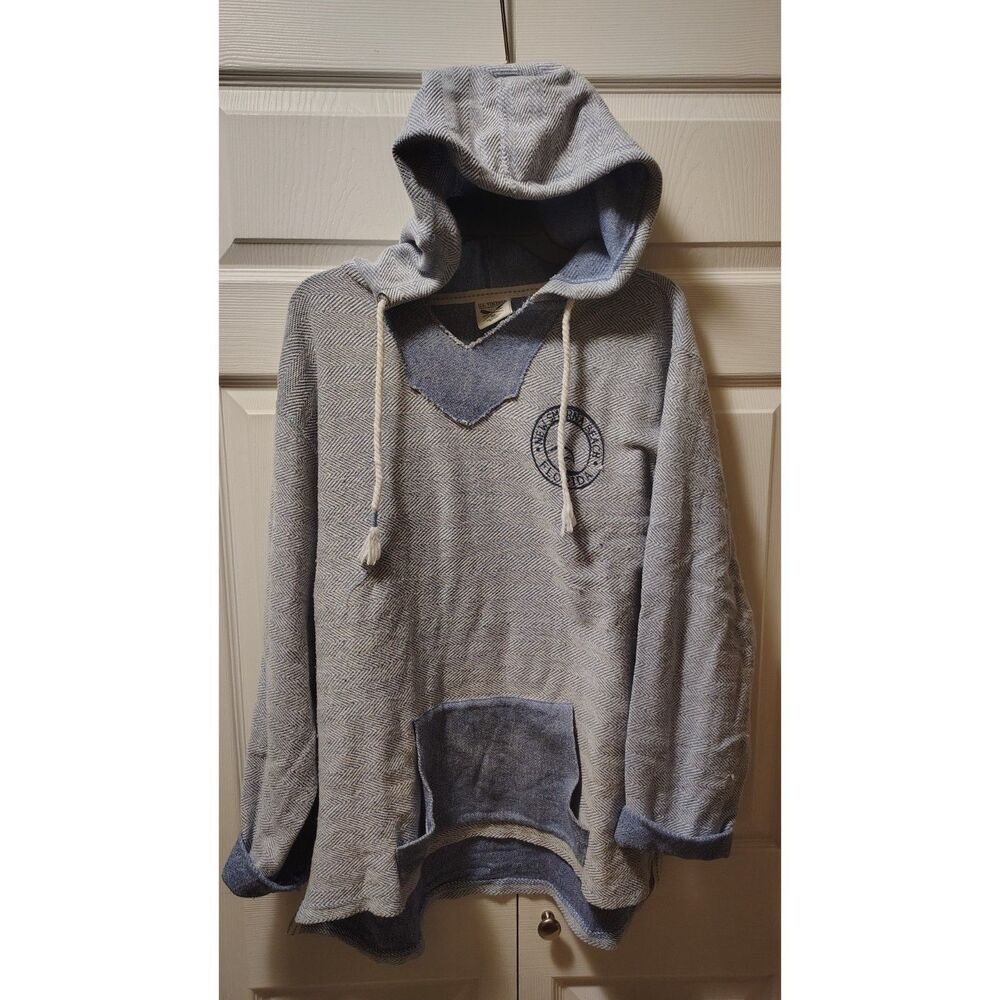 Light Gray Hooded Pullover with Contrast Trim and Front Pocket